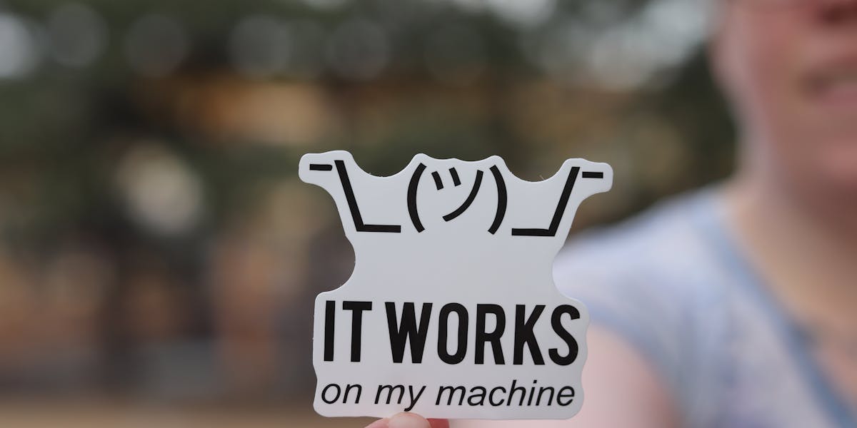 Camisetas dev com memes clássicos da programação