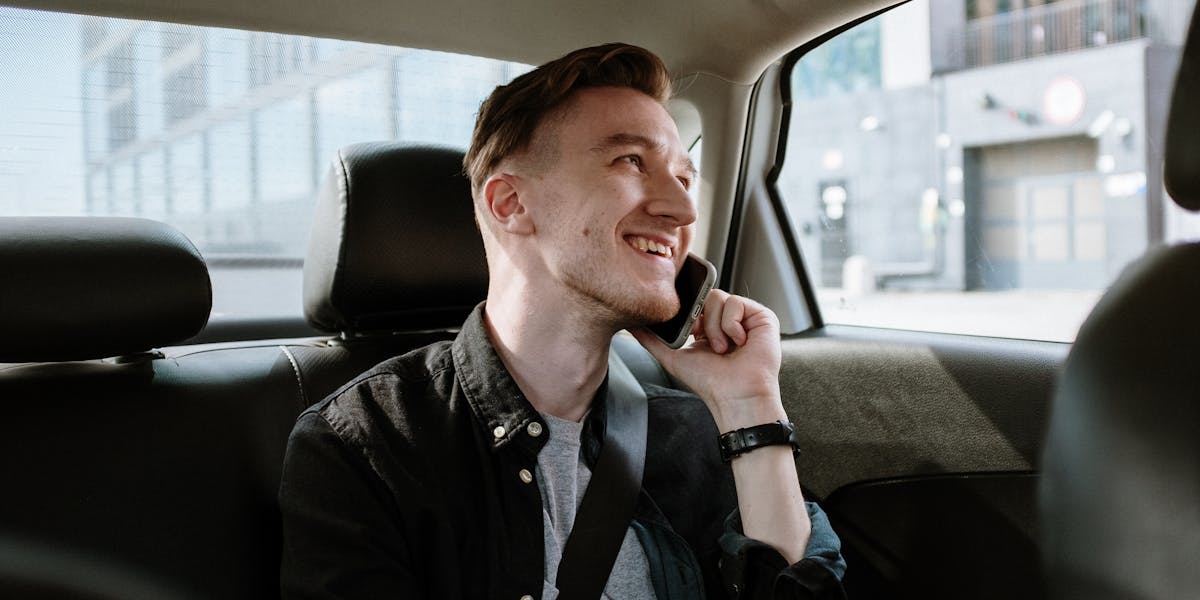 Camiseta com print de chat entre dev e cliente