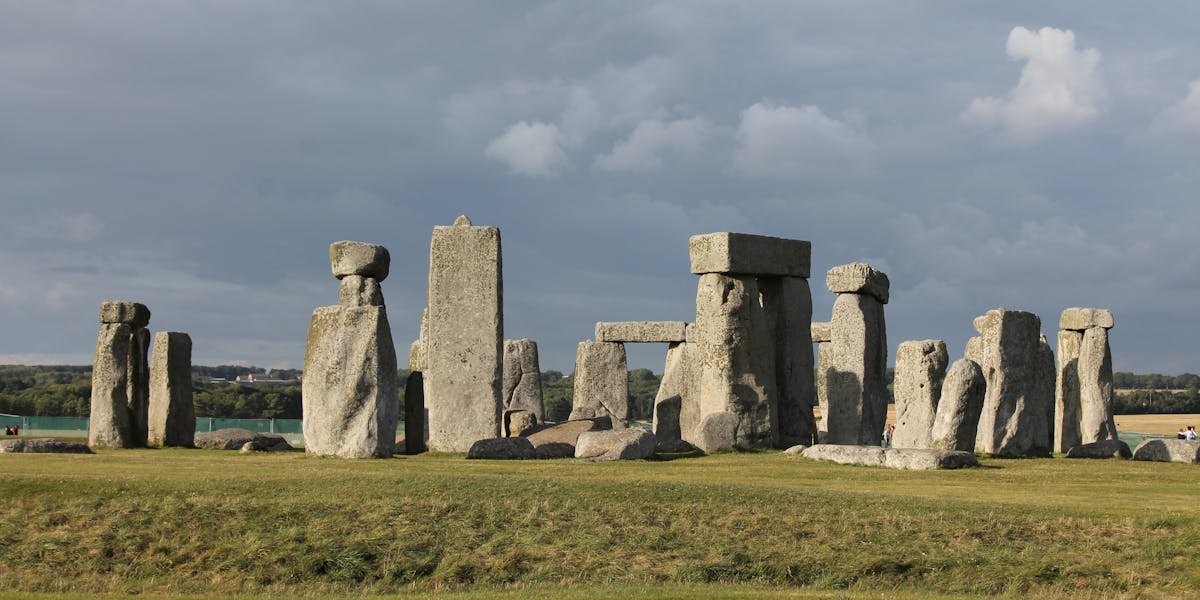 Camisetas para devs fãs de monolitos