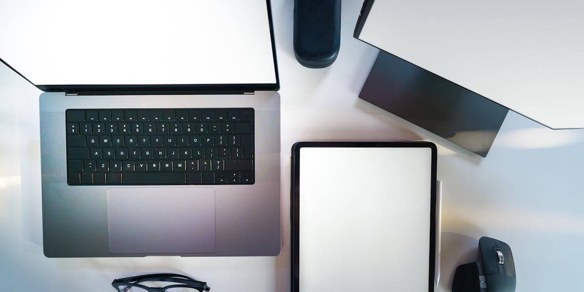 Camiseta com print de código responsivo