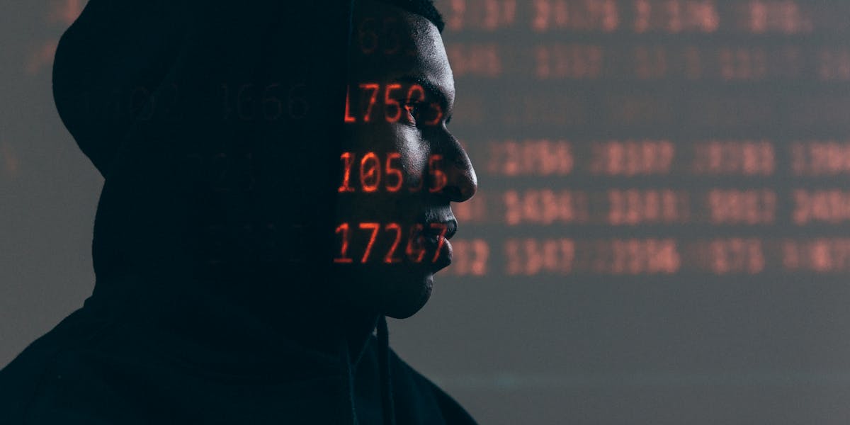 Camisetas de dev que brilham no escuro